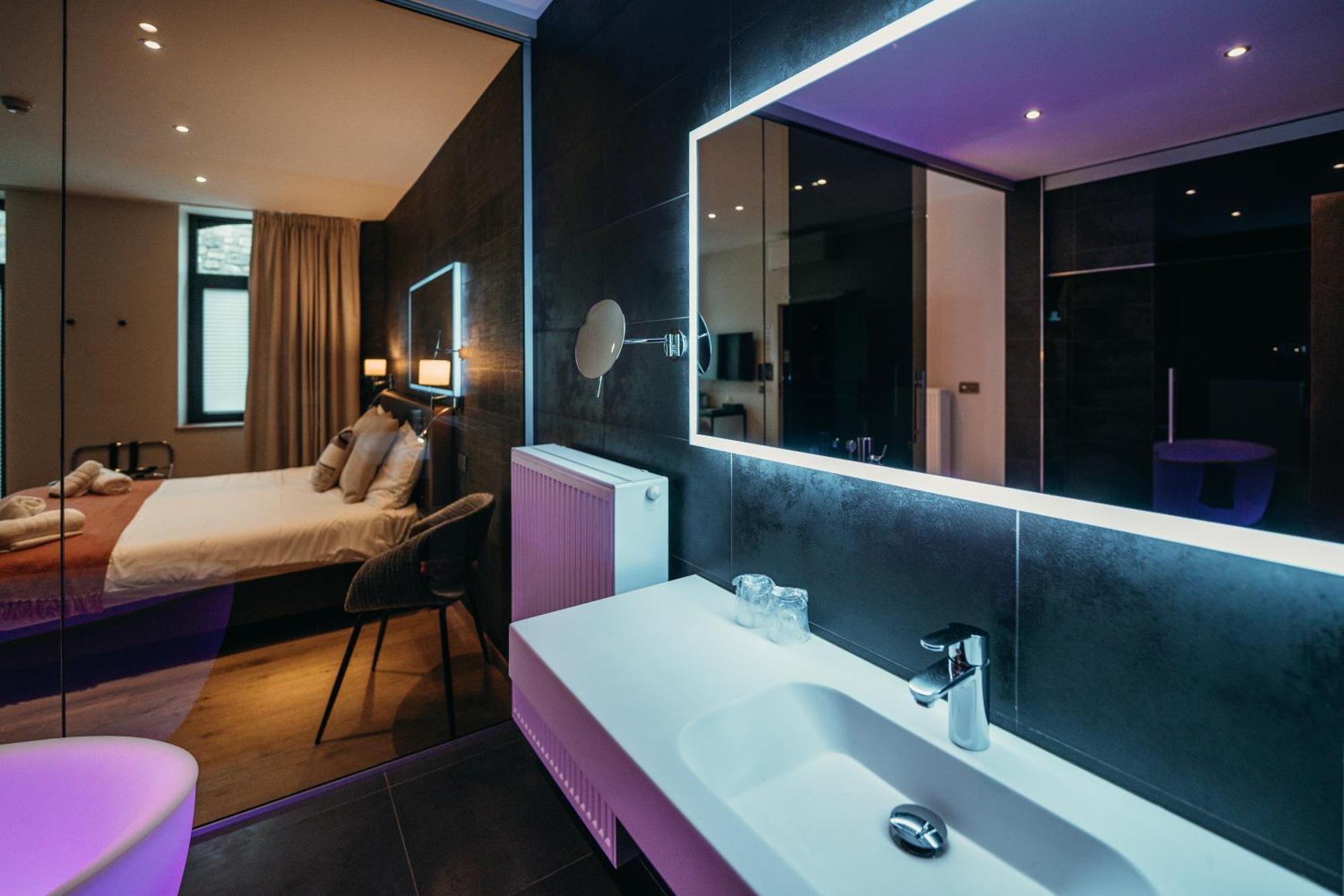 Hotel Le Manoir 마르쉐앵파멩느 외부 사진